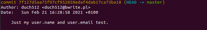 Przykłądowy git log z naszymi user.name i user.email